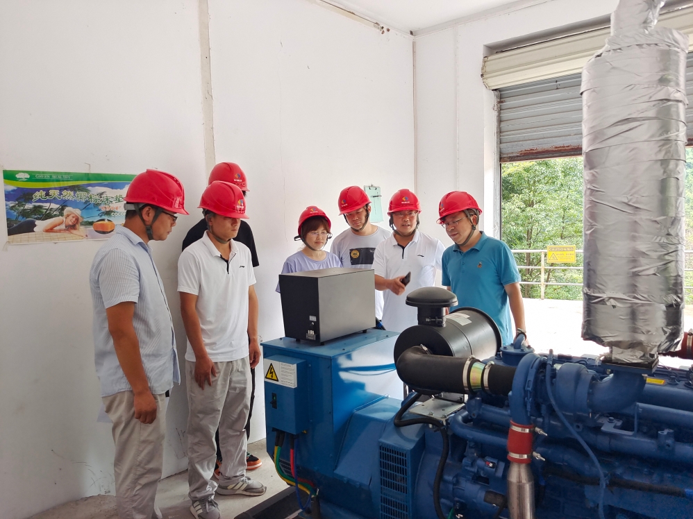 弧門柴油機(jī)演習(xí).jpg 弧門柴油機(jī)演習(xí).jpg