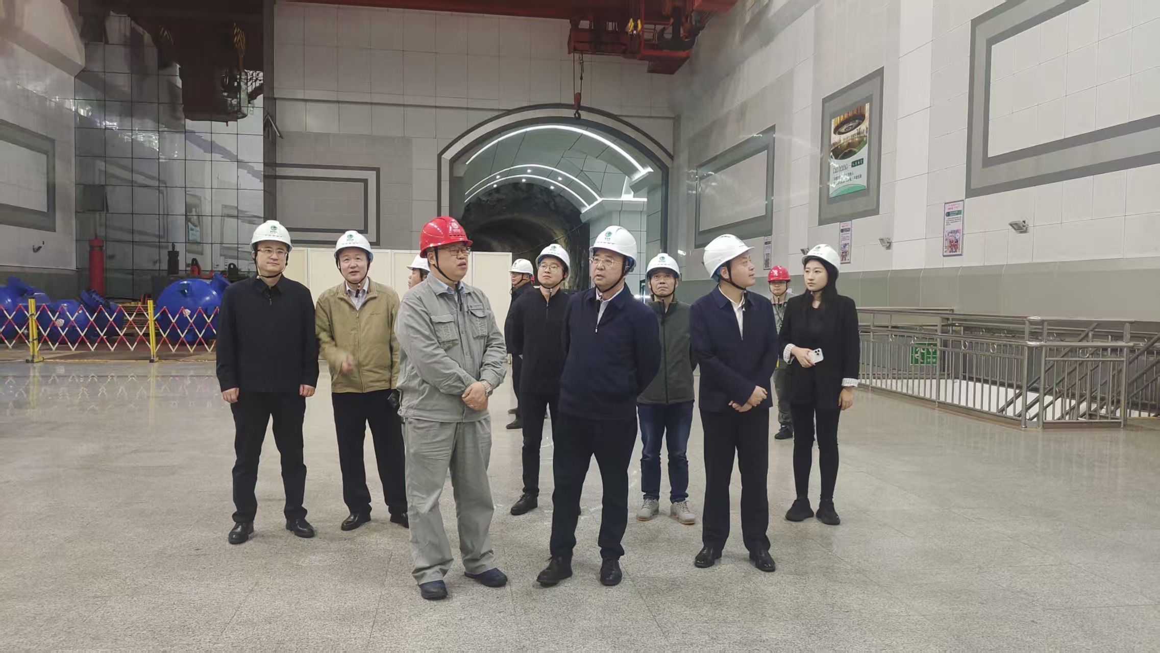 湖南發展赴鳳灘水力發電廠學習交流